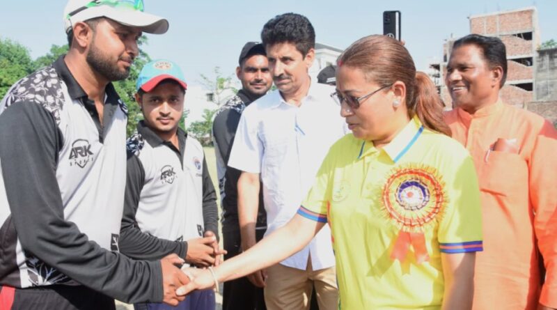 टेनिस बॉल क्रिकेट प्रतियोगिता का भव्य आगाज़